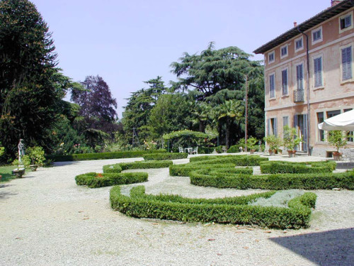 Villa Besana, Sirtori