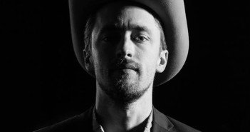ARCHIVIO – Sul palco del circolo Arci La Lo.Co. l’alternative country di Hayward Williams