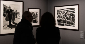 A UN’ORA DA QUI –<br>Al Mudec di Milano la storia del Novecento negli scatti di Robert Capa